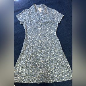 Vntg Moda Intl floral dress; size 8; knee length; 💯 rayon